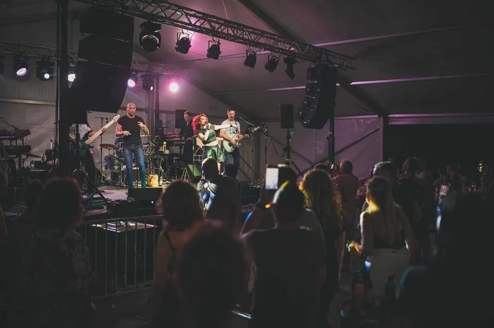 Profesionalna scenska rasvjeta i razglas za evente