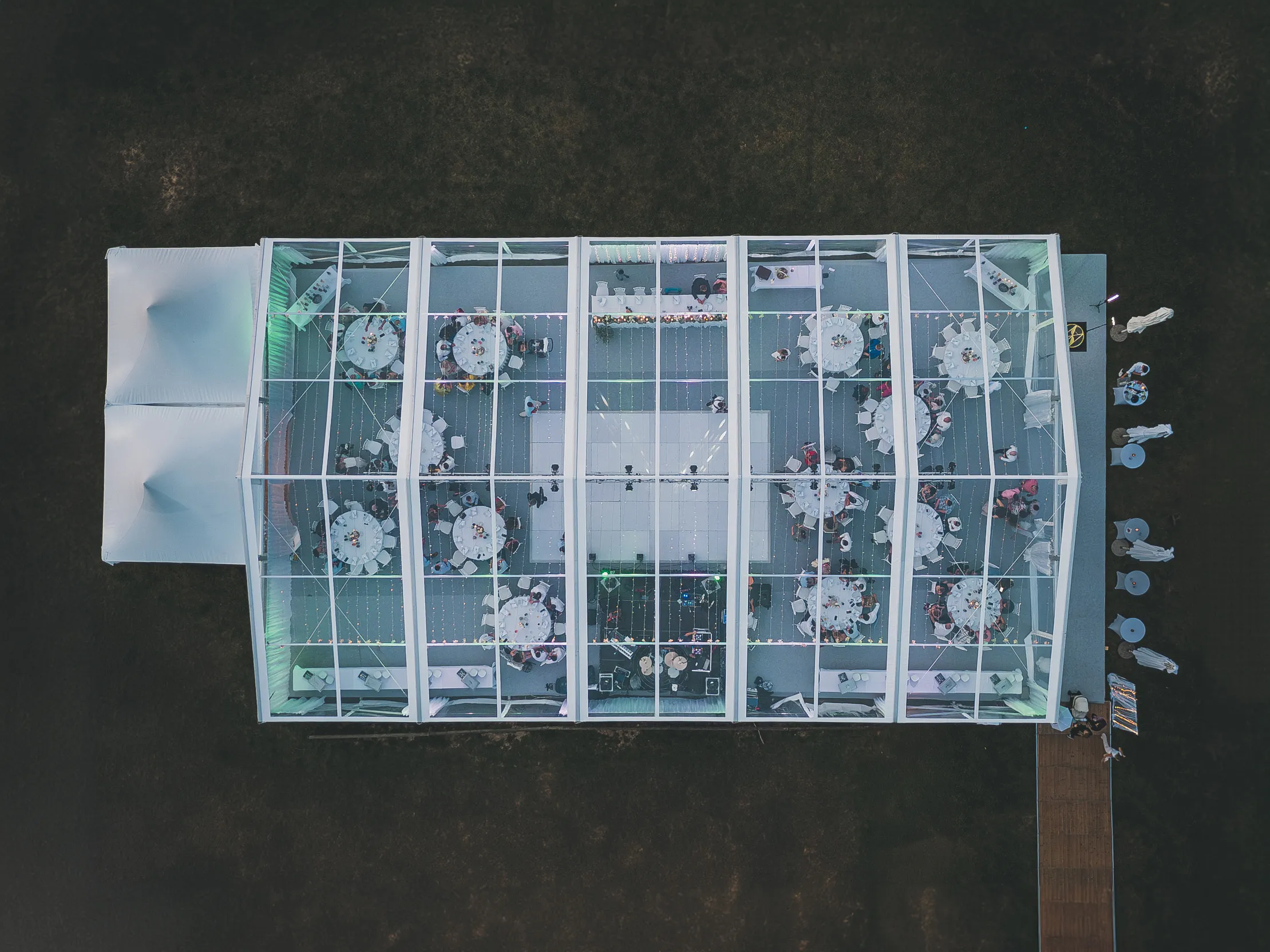 Velika svadba u prostranom šatoru