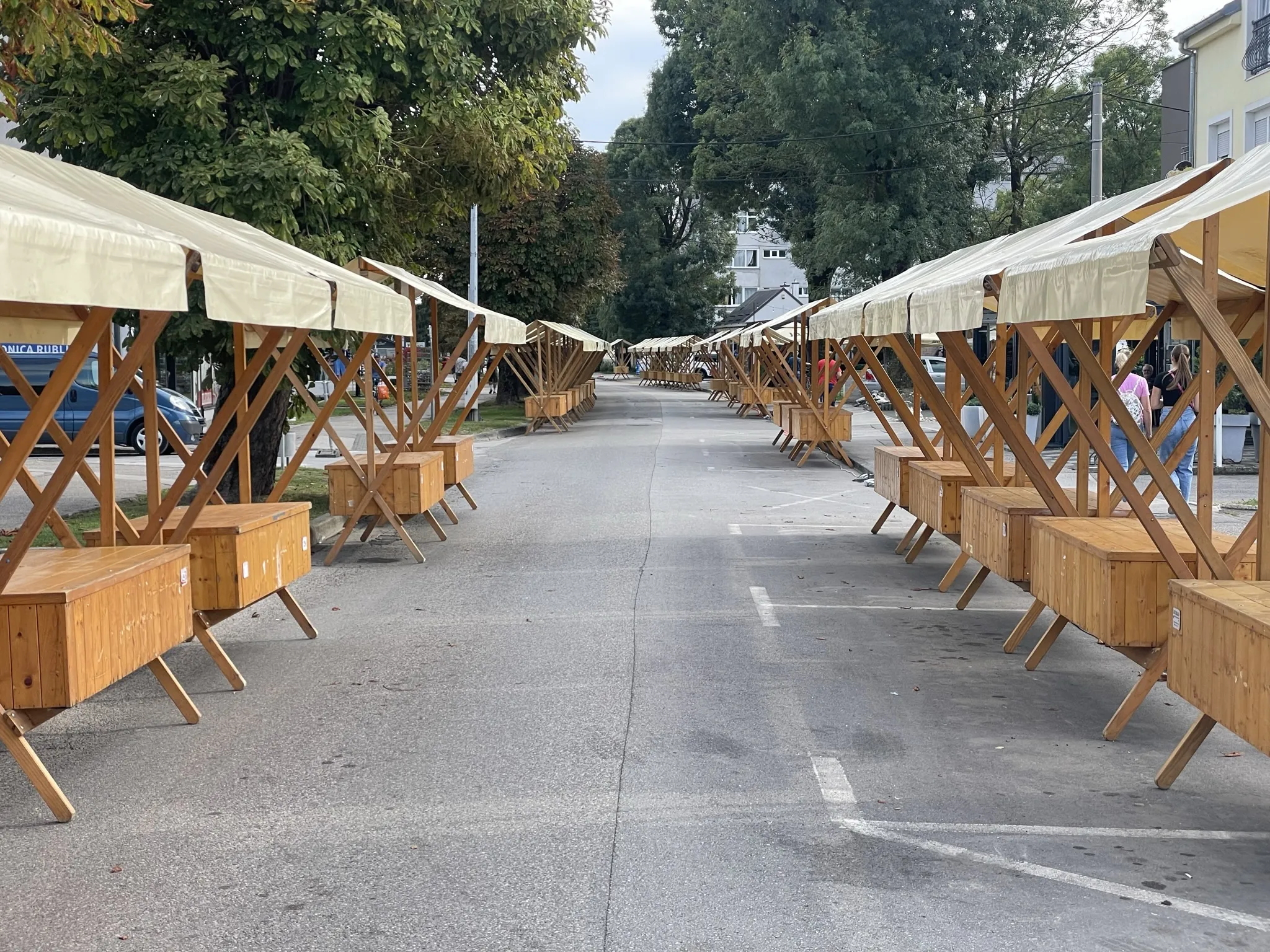 Tradicionalni drveni štandovi