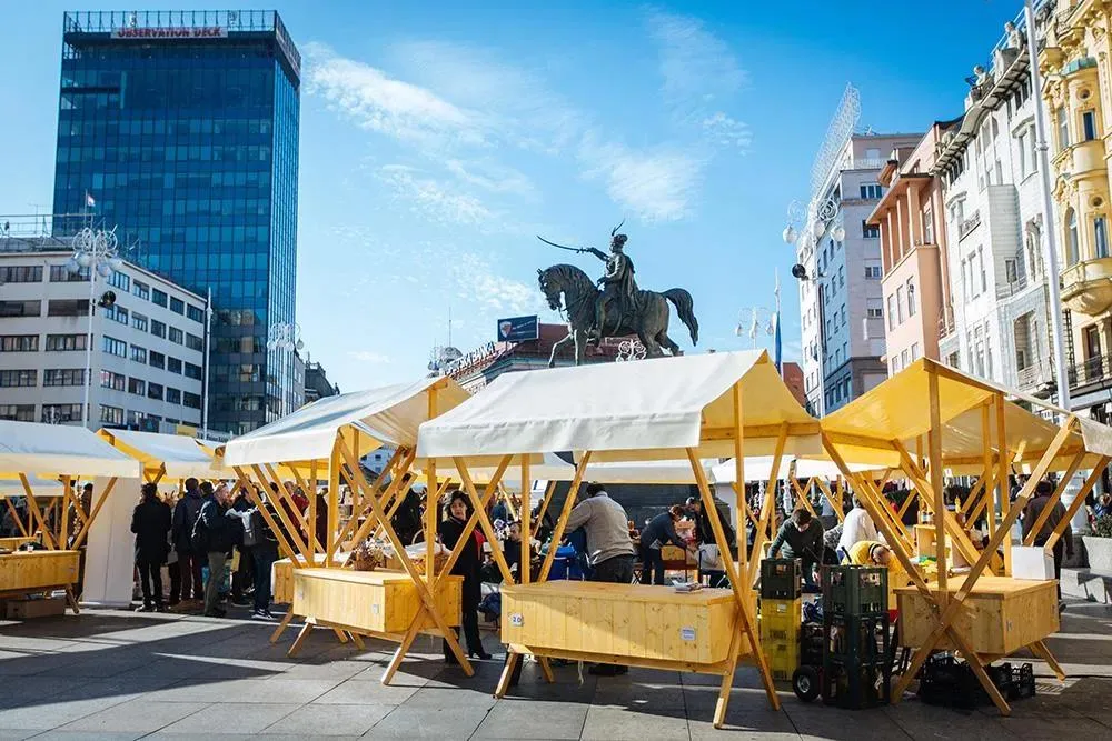 Kompletno opremljeni štandovi